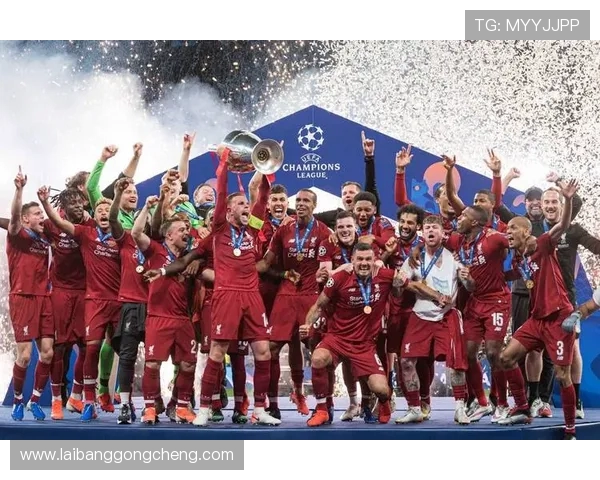 水晶宫对阵利物浦因看台紧急医疗情况中断比赛