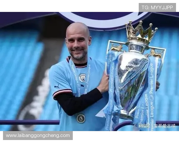 切尔西客战森林看台现熟悉光头球迷身影 引发关注和热议