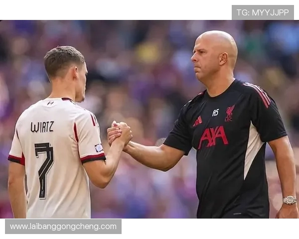 利物浦旧将哈奇森:红军仍在争冠行列当前困境只是暂时的 利物浦旧将哈奇森:红军仍在争冠行列当前困境只是暂时的